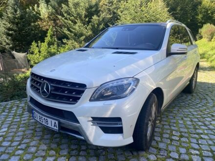 Білий Мерседес МЛ 350, об'ємом двигуна 3 л та пробігом 240 тис. км за 21523 $, фото 1 на Automoto.ua