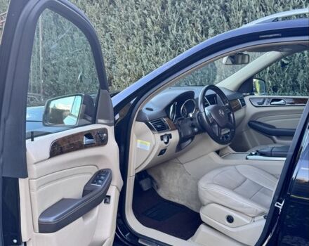 Чорний Мерседес МЛ 350, об'ємом двигуна 3 л та пробігом 184 тис. км за 18900 $, фото 6 на Automoto.ua