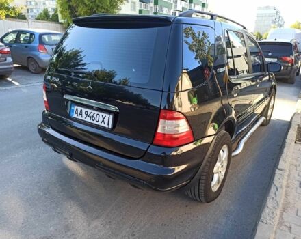 Черный Мерседес МЛ 350, объемом двигателя 3.7 л и пробегом 350 тыс. км за 5950 $, фото 12 на Automoto.ua