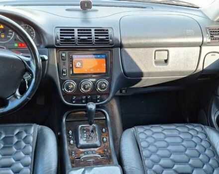 Черный Мерседес МЛ 350, объемом двигателя 3.7 л и пробегом 325 тыс. км за 5555 $, фото 12 на Automoto.ua