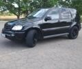 Черный Мерседес МЛ 350, объемом двигателя 3.7 л и пробегом 325 тыс. км за 5555 $, фото 3 на Automoto.ua