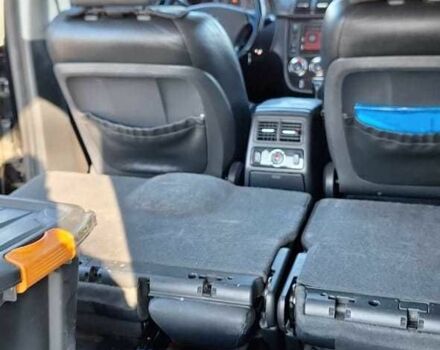 Черный Мерседес МЛ 350, объемом двигателя 3.7 л и пробегом 325 тыс. км за 5555 $, фото 21 на Automoto.ua