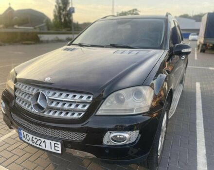 Чорний Мерседес МЛ 350, об'ємом двигуна 3.5 л та пробігом 208 тис. км за 7700 $, фото 4 на Automoto.ua