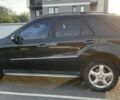 Чорний Мерседес МЛ 350, об'ємом двигуна 3.5 л та пробігом 208 тис. км за 7700 $, фото 2 на Automoto.ua