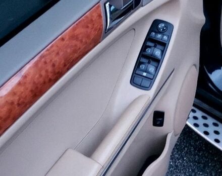 Чорний Мерседес МЛ 350, об'ємом двигуна 3.5 л та пробігом 310 тис. км за 9900 $, фото 14 на Automoto.ua