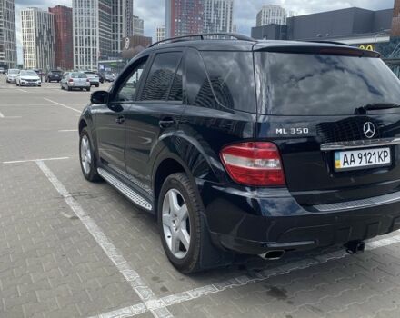 Черный Мерседес МЛ 350, объемом двигателя 3.5 л и пробегом 270 тыс. км за 8500 $, фото 4 на Automoto.ua
