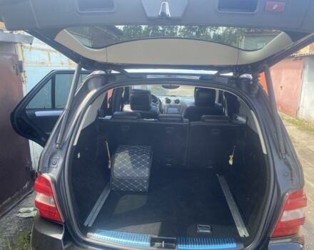 Черный Мерседес МЛ 350, объемом двигателя 3.5 л и пробегом 270 тыс. км за 8500 $, фото 6 на Automoto.ua