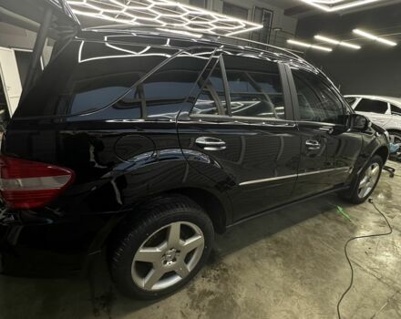 Чорний Мерседес МЛ 350, об'ємом двигуна 3.5 л та пробігом 270 тис. км за 10800 $, фото 5 на Automoto.ua