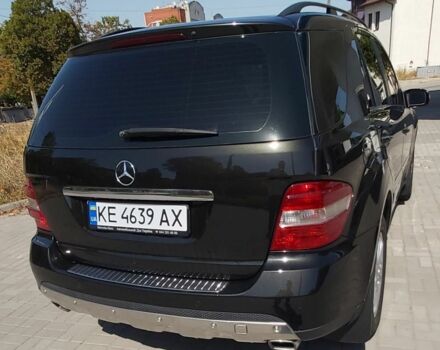 Чорний Мерседес МЛ 350, об'ємом двигуна 3.5 л та пробігом 132 тис. км за 14200 $, фото 1 на Automoto.ua