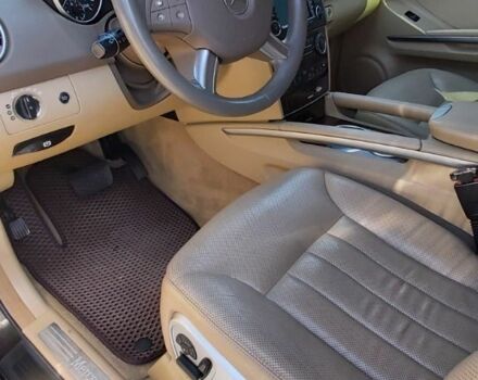 Чорний Мерседес МЛ 350, об'ємом двигуна 3.5 л та пробігом 132 тис. км за 14200 $, фото 2 на Automoto.ua