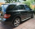 Чорний Мерседес МЛ 350, об'ємом двигуна 3.5 л та пробігом 195 тис. км за 12000 $, фото 4 на Automoto.ua