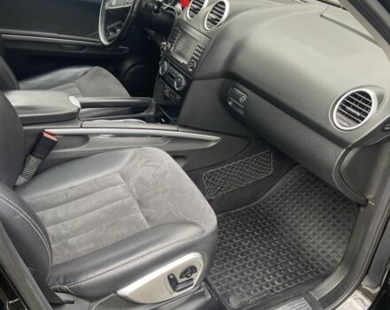 Черный Мерседес МЛ 350, объемом двигателя 3.5 л и пробегом 2 тыс. км за 10200 $, фото 9 на Automoto.ua