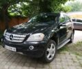 Чорний Мерседес МЛ 350, об'ємом двигуна 3.5 л та пробігом 195 тис. км за 12000 $, фото 1 на Automoto.ua