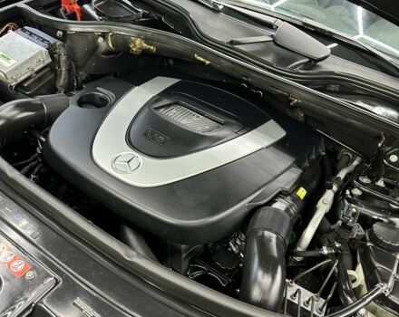 Чорний Мерседес МЛ 350, об'ємом двигуна 3.5 л та пробігом 270 тис. км за 10800 $, фото 4 на Automoto.ua