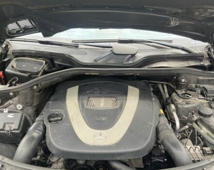Черный Мерседес МЛ 350, объемом двигателя 3.5 л и пробегом 2 тыс. км за 10200 $, фото 11 на Automoto.ua