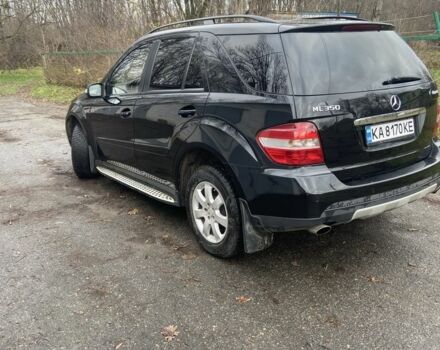 Черный Мерседес МЛ 350, объемом двигателя 3.5 л и пробегом 2 тыс. км за 10200 $, фото 4 на Automoto.ua