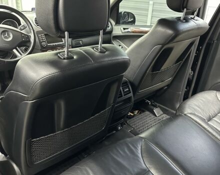 Чорний Мерседес МЛ 350, об'ємом двигуна 3.5 л та пробігом 270 тис. км за 10800 $, фото 2 на Automoto.ua