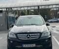 Черный Мерседес МЛ 350, объемом двигателя 3.5 л и пробегом 300 тыс. км за 9500 $, фото 2 на Automoto.ua