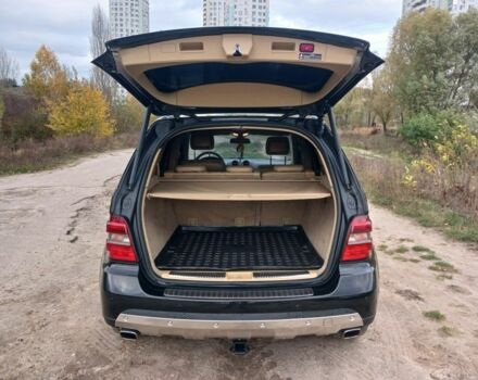 Черный Мерседес МЛ 350, объемом двигателя 3.5 л и пробегом 234 тыс. км за 13500 $, фото 11 на Automoto.ua