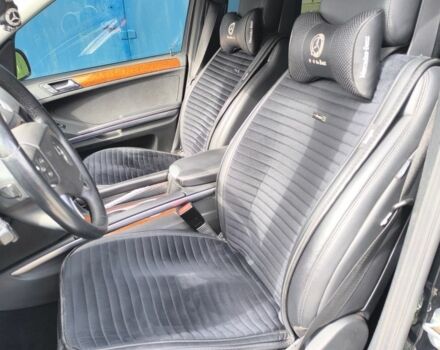 Черный Мерседес МЛ 350, объемом двигателя 3.5 л и пробегом 184 тыс. км за 13900 $, фото 10 на Automoto.ua