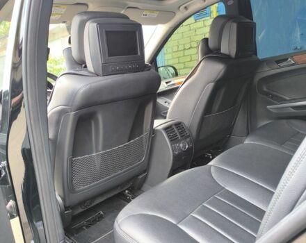 Черный Мерседес МЛ 350, объемом двигателя 3.5 л и пробегом 184 тыс. км за 13900 $, фото 12 на Automoto.ua