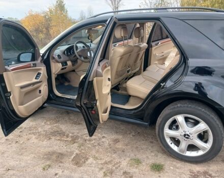 Черный Мерседес МЛ 350, объемом двигателя 3.5 л и пробегом 234 тыс. км за 13500 $, фото 6 на Automoto.ua