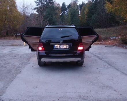 Черный Мерседес МЛ 350, объемом двигателя 3.5 л и пробегом 234 тыс. км за 13500 $, фото 14 на Automoto.ua