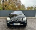 Чорний Мерседес МЛ 350, об'ємом двигуна 3.5 л та пробігом 276 тис. км за 10500 $, фото 1 на Automoto.ua