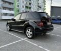 Черный Мерседес МЛ 350, объемом двигателя 3.5 л и пробегом 287 тыс. км за 11990 $, фото 6 на Automoto.ua