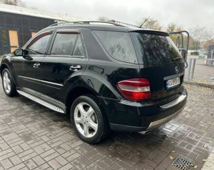 Чорний Мерседес МЛ 350, об'ємом двигуна 3.5 л та пробігом 276 тис. км за 10500 $, фото 3 на Automoto.ua