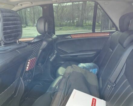 Чорний Мерседес МЛ 350, об'ємом двигуна 3.5 л та пробігом 194 тис. км за 11000 $, фото 12 на Automoto.ua