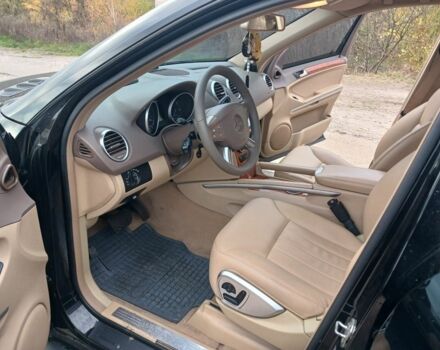 Черный Мерседес МЛ 350, объемом двигателя 3.5 л и пробегом 234 тыс. км за 13500 $, фото 8 на Automoto.ua