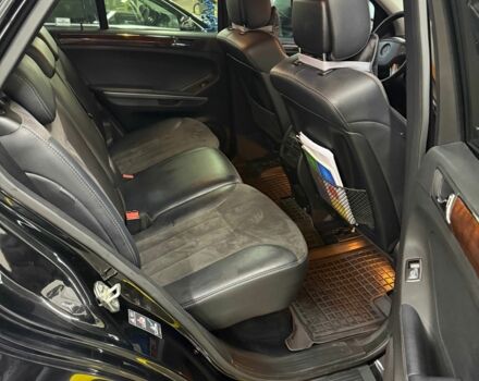 Черный Мерседес МЛ 350, объемом двигателя 3.5 л и пробегом 242 тыс. км за 9499 $, фото 4 на Automoto.ua