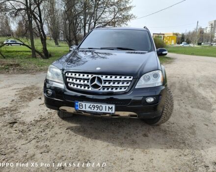 Чорний Мерседес МЛ 350, об'ємом двигуна 3.5 л та пробігом 194 тис. км за 11000 $, фото 1 на Automoto.ua