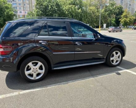 Мерседес МЛ 350 2008 у Броварах на Automoto.ua Чорний Мерседес МЛ 350, об'ємом двигуна 3.5 л та пробігом 163 тис. км за 11000 $, фото 1 на Automoto.ua