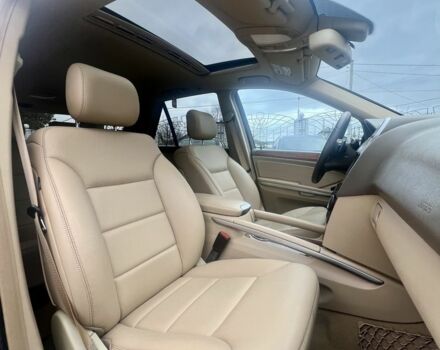 Черный Мерседес МЛ 350, объемом двигателя 3.5 л и пробегом 240 тыс. км за 272 $, фото 5 на Automoto.ua