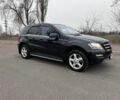 Черный Мерседес МЛ 350, объемом двигателя 3 л и пробегом 340 тыс. км за 15500 $, фото 7 на Automoto.ua