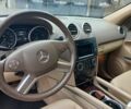 Чорний Мерседес МЛ 350, об'ємом двигуна 3 л та пробігом 345 тис. км за 13500 $, фото 4 на Automoto.ua
