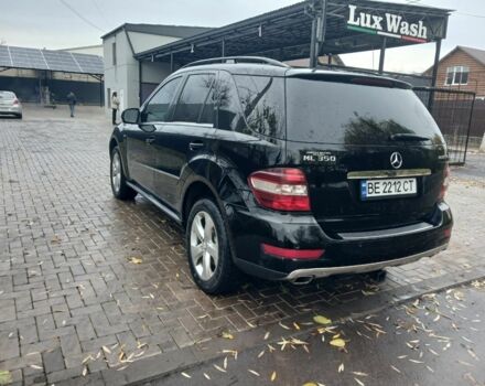 Чорний Мерседес МЛ 350, об'ємом двигуна 3 л та пробігом 345 тис. км за 13500 $, фото 5 на Automoto.ua