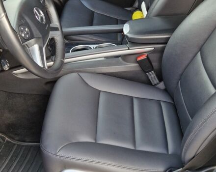 Черный Мерседес МЛ 350, объемом двигателя 3 л и пробегом 334 тыс. км за 17300 $, фото 10 на Automoto.ua