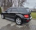 Черный Мерседес МЛ 350, объемом двигателя 3 л и пробегом 334 тыс. км за 17300 $, фото 5 на Automoto.ua
