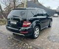 Чорний Мерседес МЛ 350, об'ємом двигуна 3 л та пробігом 345 тис. км за 13500 $, фото 7 на Automoto.ua
