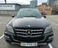 Черный Мерседес МЛ 350, объемом двигателя 3.5 л и пробегом 128 тыс. км за 15200 $, фото 6 на Automoto.ua