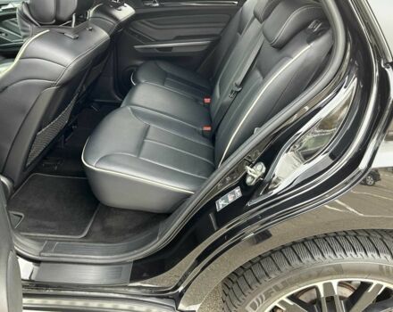 Черный Мерседес МЛ 350, объемом двигателя 3.5 л и пробегом 128 тыс. км за 15200 $, фото 19 на Automoto.ua