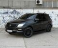 Черный Мерседес МЛ 350, объемом двигателя 3 л и пробегом 260 тыс. км за 15000 $, фото 7 на Automoto.ua