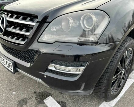 Черный Мерседес МЛ 350, объемом двигателя 3.5 л и пробегом 128 тыс. км за 15200 $, фото 12 на Automoto.ua