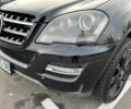 Черный Мерседес МЛ 350, объемом двигателя 3.5 л и пробегом 128 тыс. км за 15200 $, фото 12 на Automoto.ua