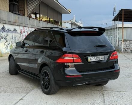 Черный Мерседес МЛ 350, объемом двигателя 3 л и пробегом 260 тыс. км за 15000 $, фото 4 на Automoto.ua