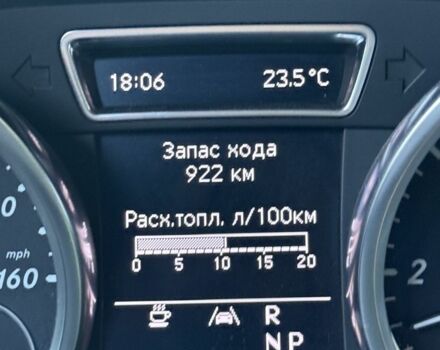 Черный Мерседес МЛ 350, объемом двигателя 3 л и пробегом 260 тыс. км за 15000 $, фото 12 на Automoto.ua