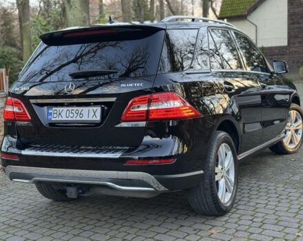 Чорний Мерседес МЛ 350, об'ємом двигуна 3 л та пробігом 274 тис. км за 19700 $, фото 3 на Automoto.ua